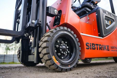 Вилочный погрузчик Sibtrike SF4 Light 20.3LA 2000 кг