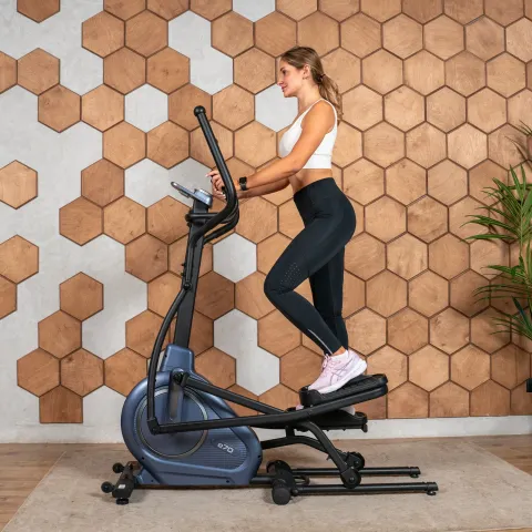 Эллиптический тренажёр Carbon Fitness E70
