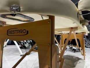 Массажный стол Restpro VIP OVAL 2 крем (Витринный экземпляр)